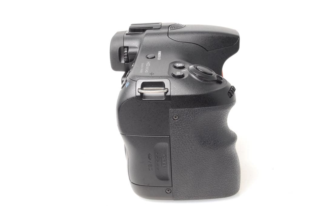 ✨SONY α65✨トリプルレンズ✨フル装備✨入門モデル✨超高画質✨超望遠✨美品