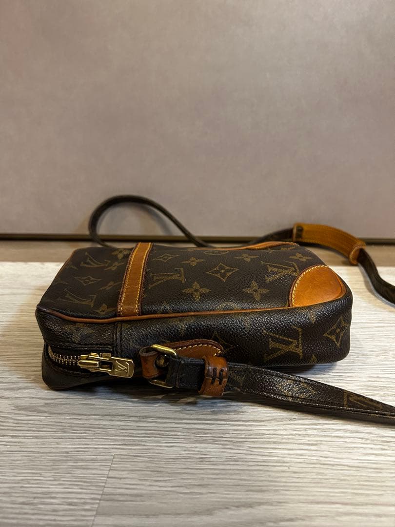 ルイヴィトン　ショルダーバッグ/613