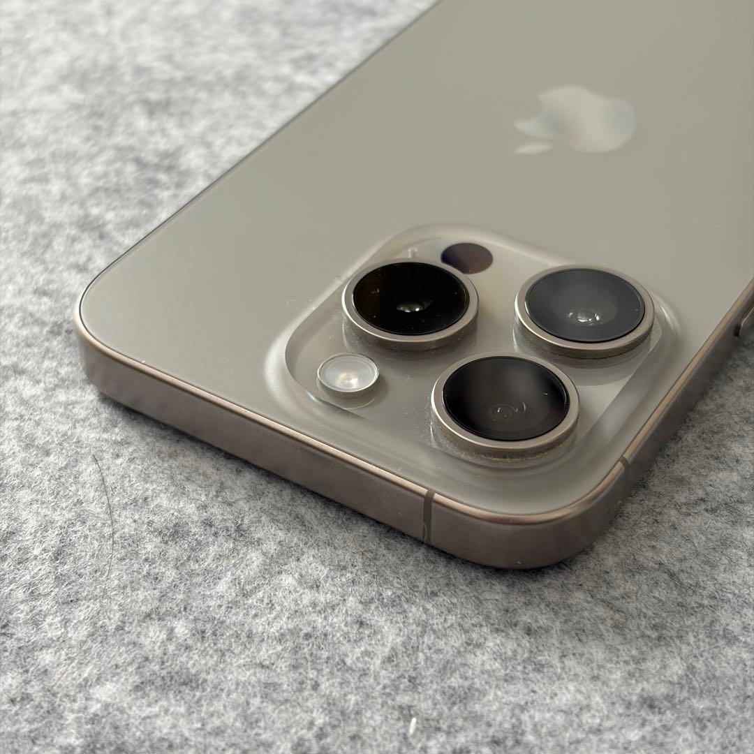 海外版音無 iPhone 15Pro 256GB ナチュラルチタニウム