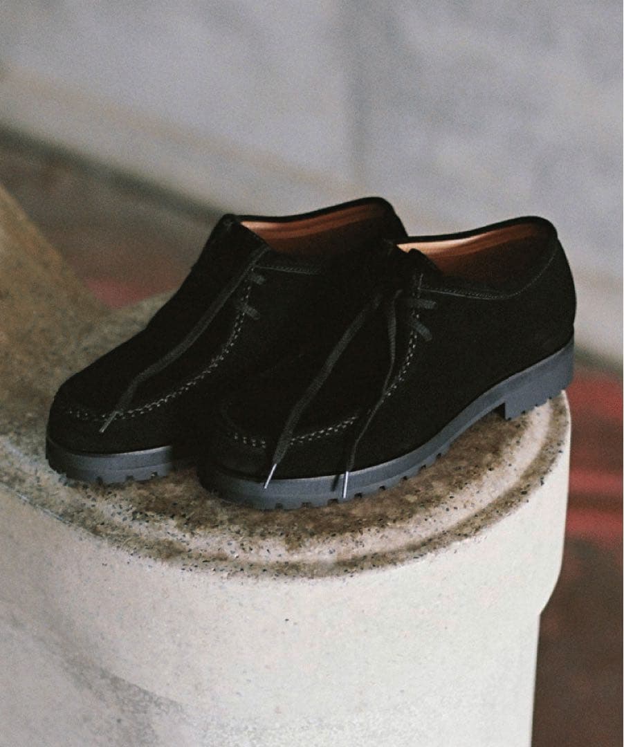 靴 BLACK SUEDE MOCCASIN