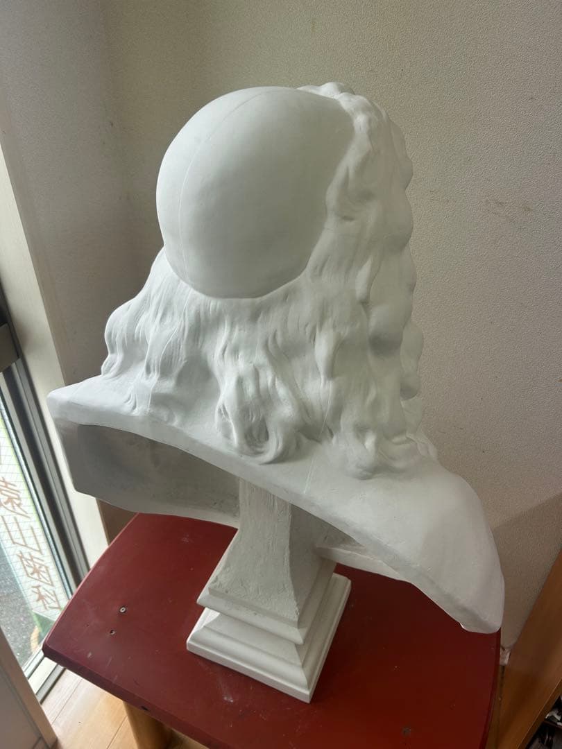 モリエール　石膏像