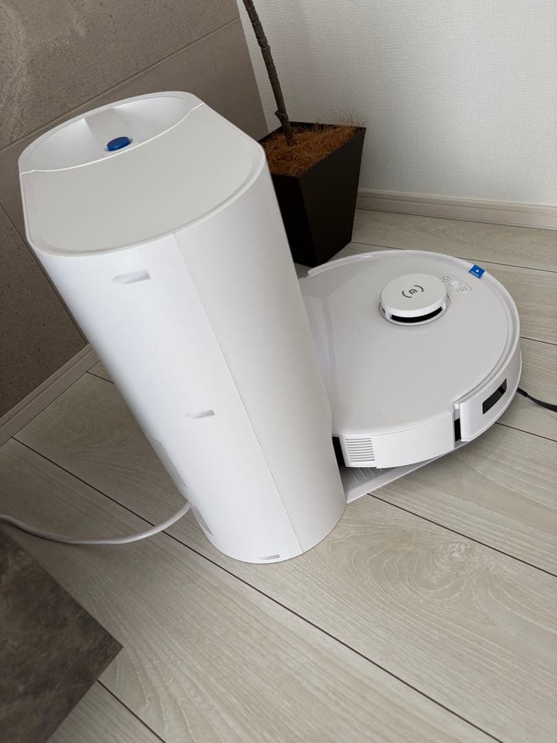 ロボット掃除機 水拭き機能付き 最新型‼️4回程使用‼️