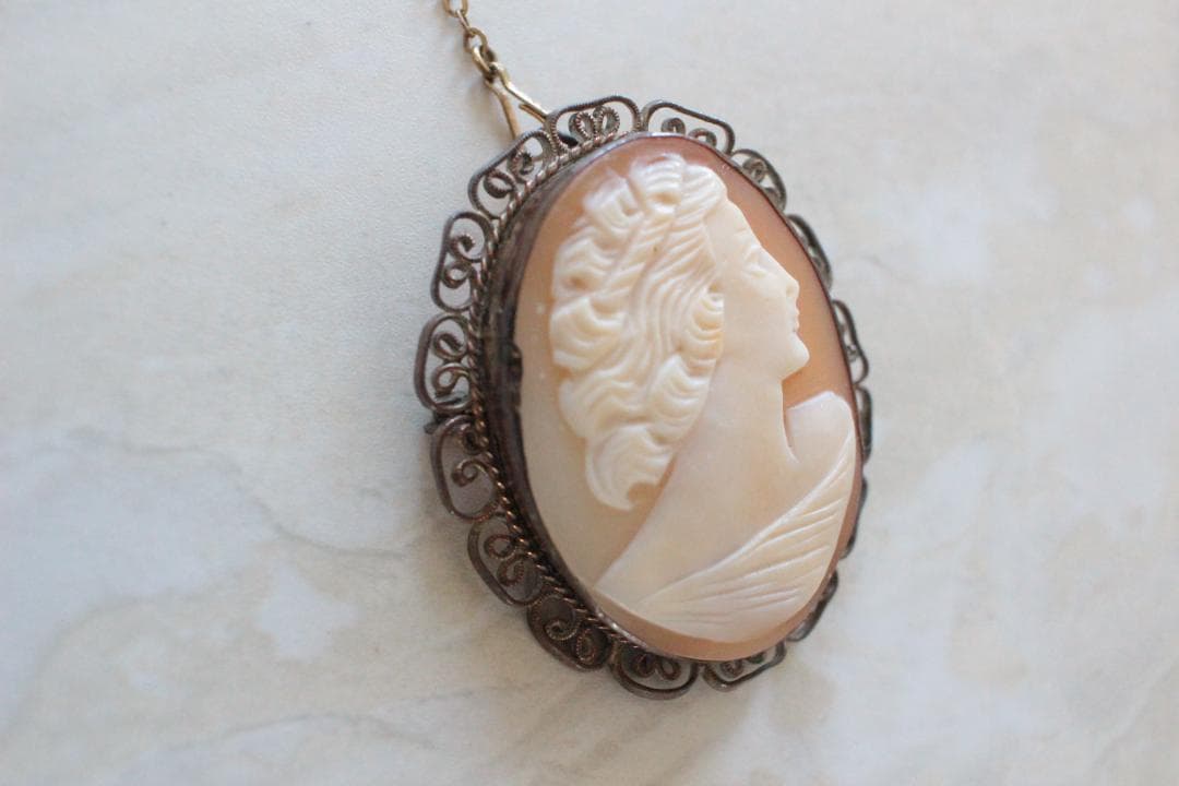 【D】アンティークシェルカメオブローチ
