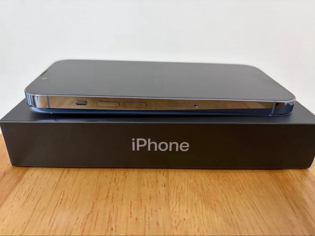 iPhone 13Pro 256GB 本体