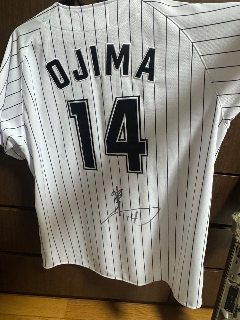 千葉ロッテ　小島和哉選手　ユニフォーム 直筆サイン入り