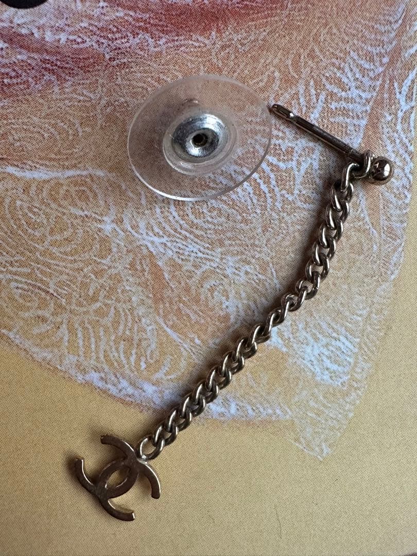 CHANEL チェーン付き片耳用ピアス