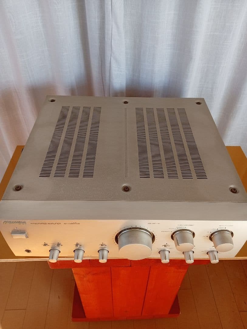 【美品】SANSUI AU‑α607XRプリメインアンプ（シャンパンゴールド）
