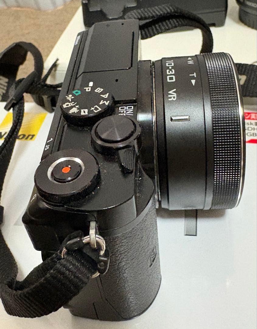 Nikon 1 J5ダブルレンズキット & NIKKOR 30-110mmレンズ