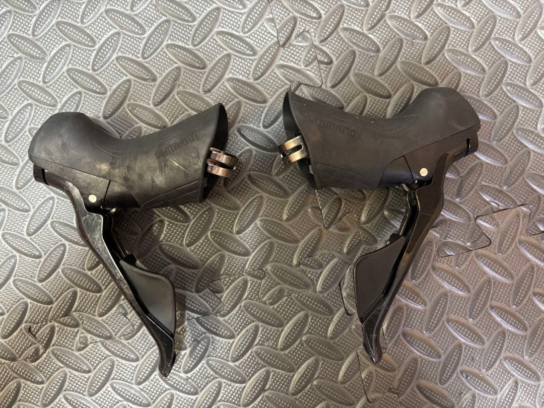 SHIMANO 105 R7000シリーズ　ブレーキはアルテグラ