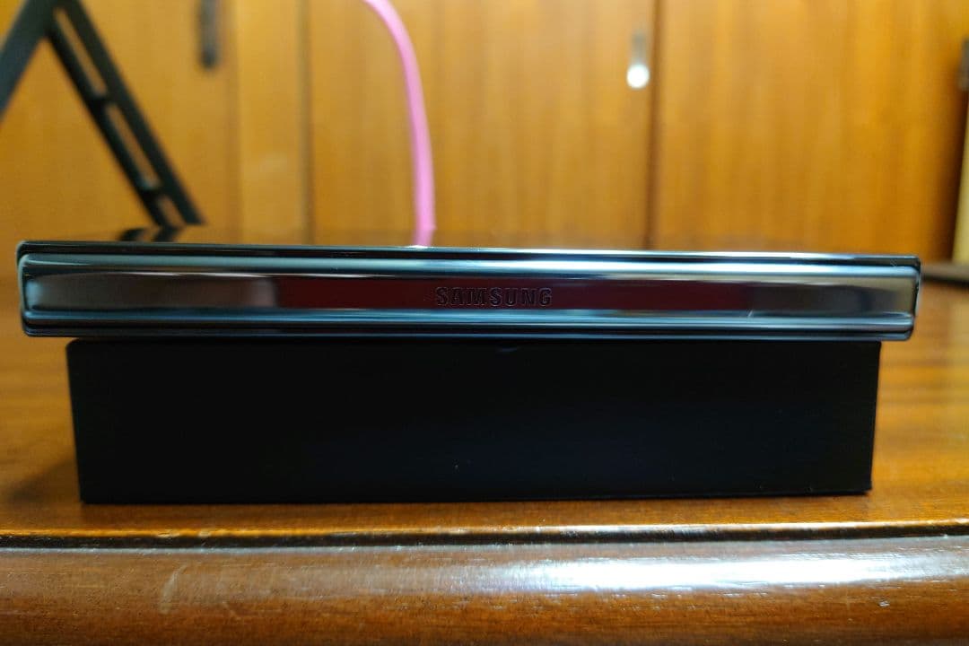 Samsung Galaxy Z Fold4【訳あり】（韓国版SIMフリー）