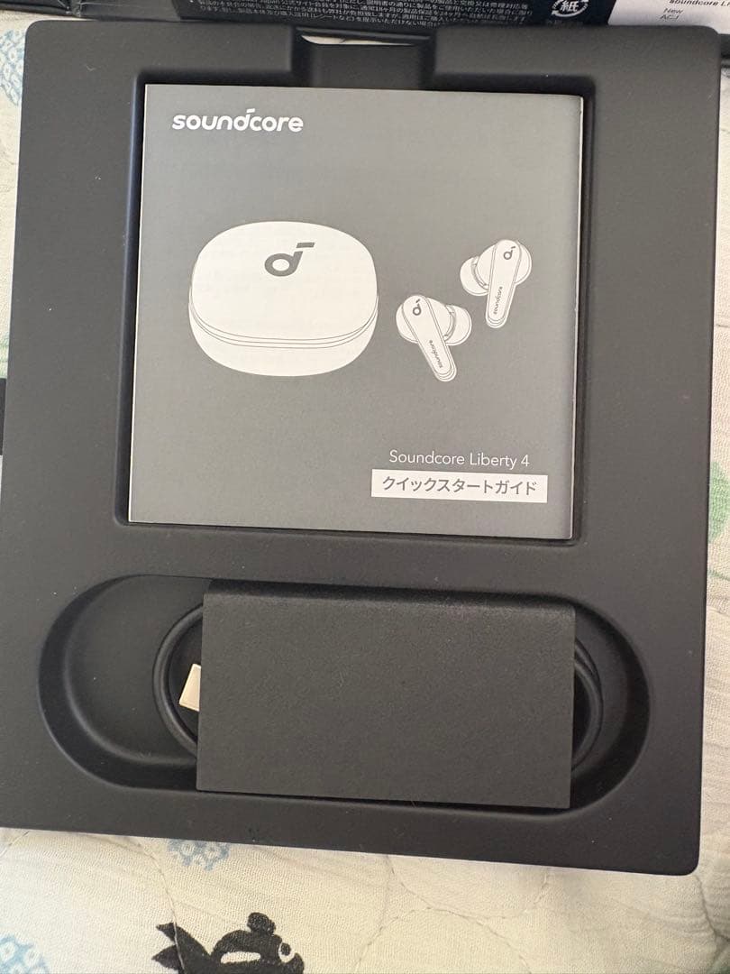 イヤホン SoundCore Liberty 4