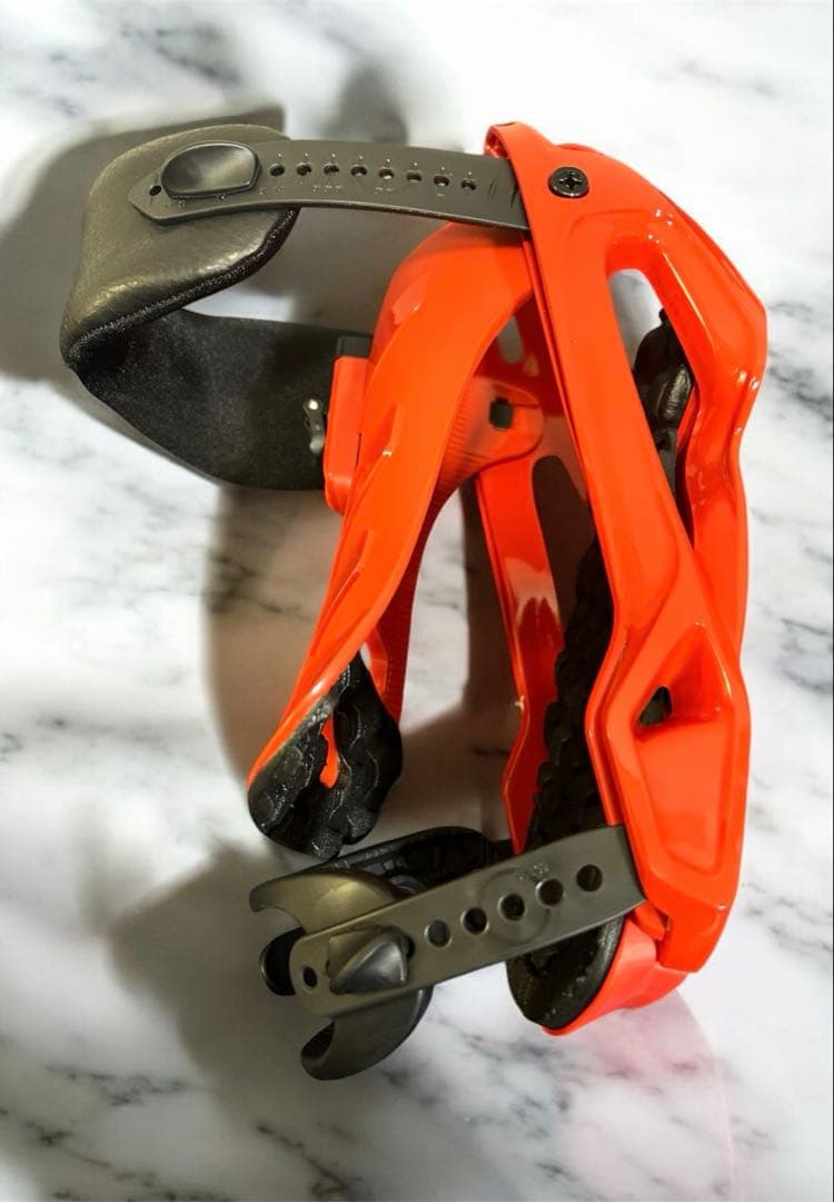 【新品】SALOMON サロモン スノーボードビンディングrhythm sサイズ