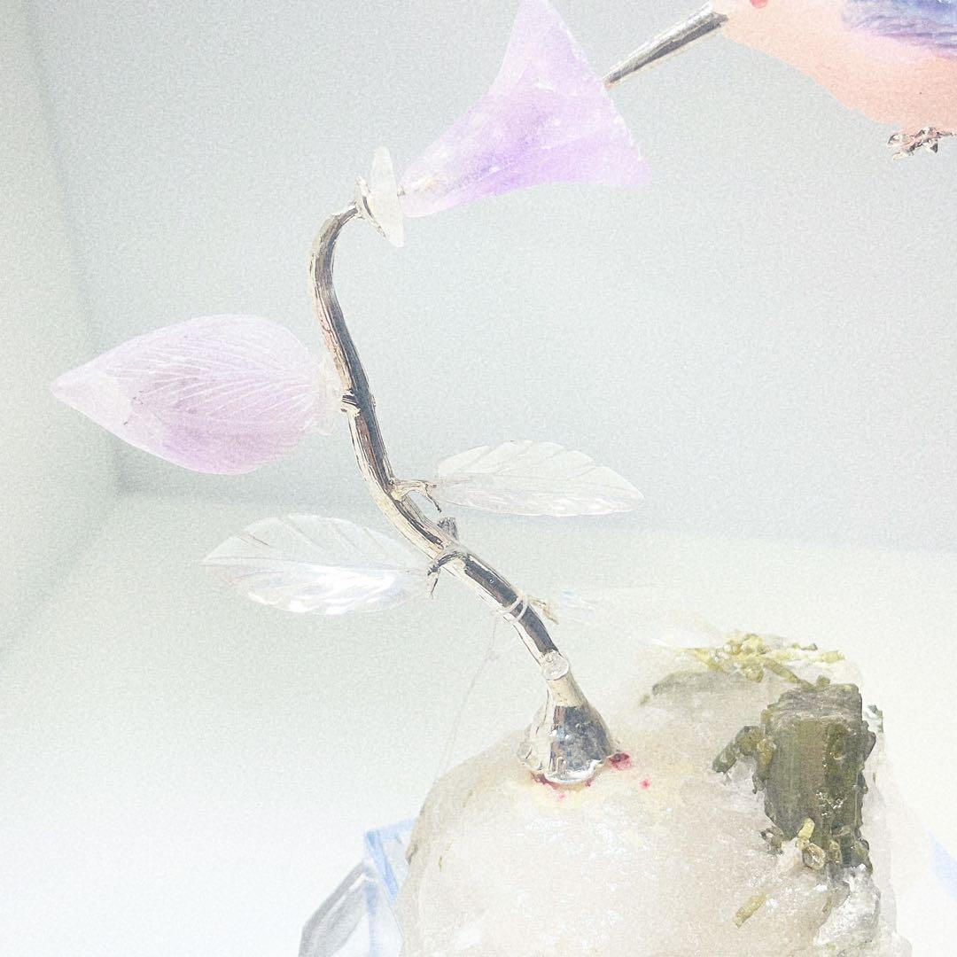 ハチドリ 紫の花付きグリーントルマリン台座ブラジル産NO25-.2366