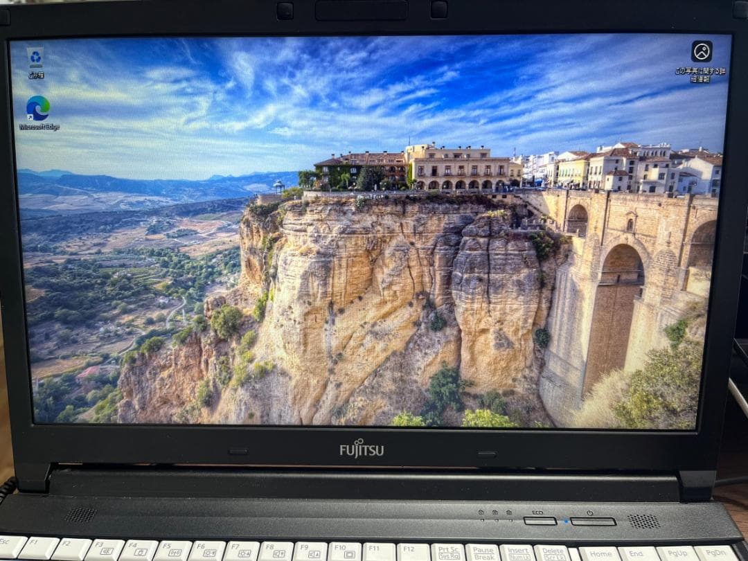 【美品】FUJITSU ノートPC A576/P i3/SSD Win11 04