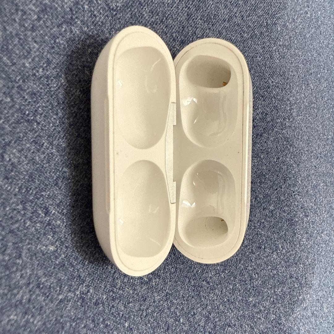 AirPods Pro第二世代本体＋充電ケース（TYPE C）付き