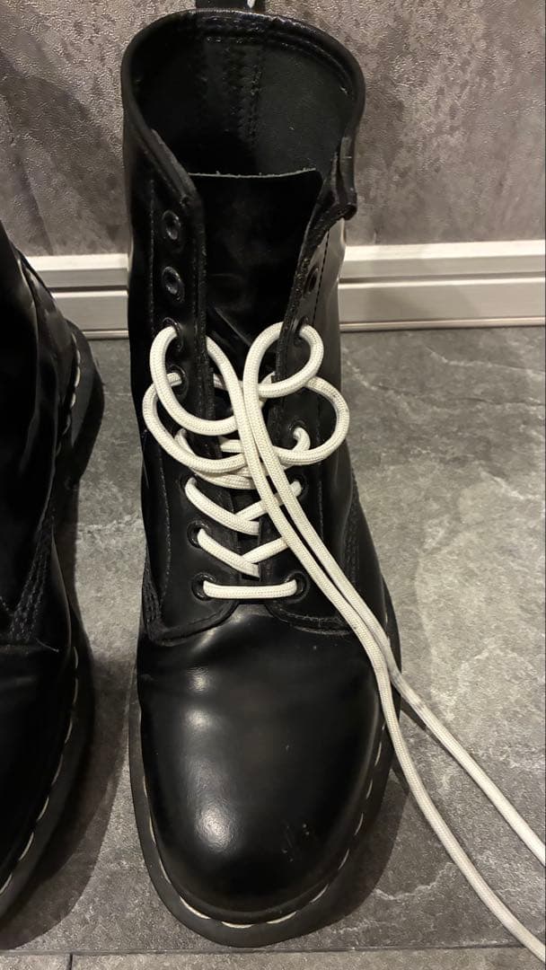 ドクターマーチン8ホール ブーツ ホワイトステッチ　UK8