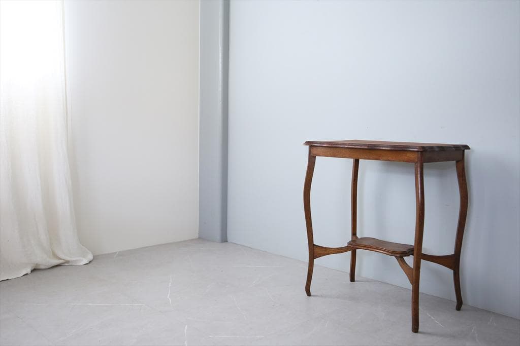 英国アンティーク木製サイドテーブル/オケージョナル机/飾り棚/花台(89-134