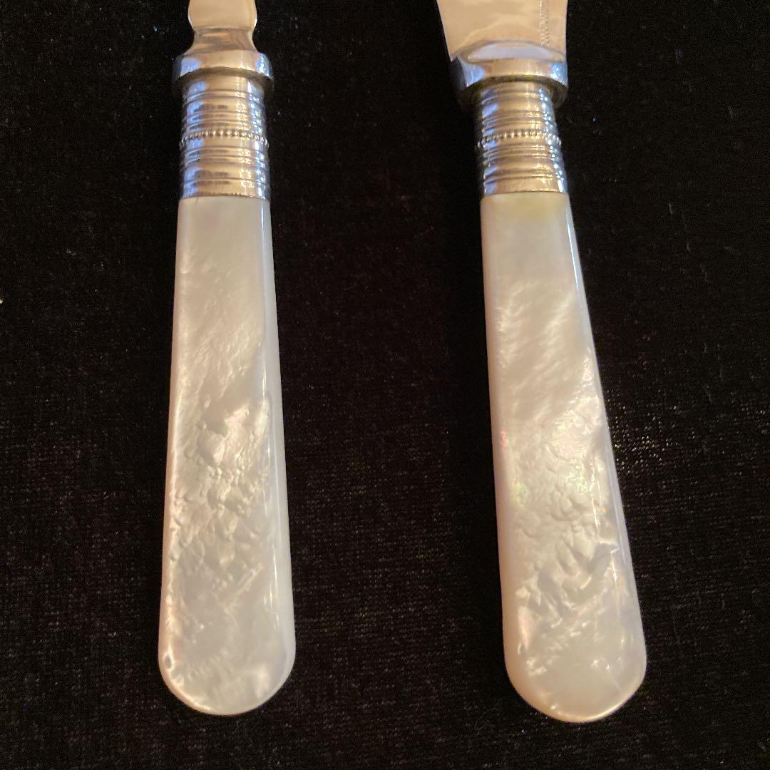 お値下げ　I 英国製ビンテージ　サービング用　シルバーとマザーオブパール