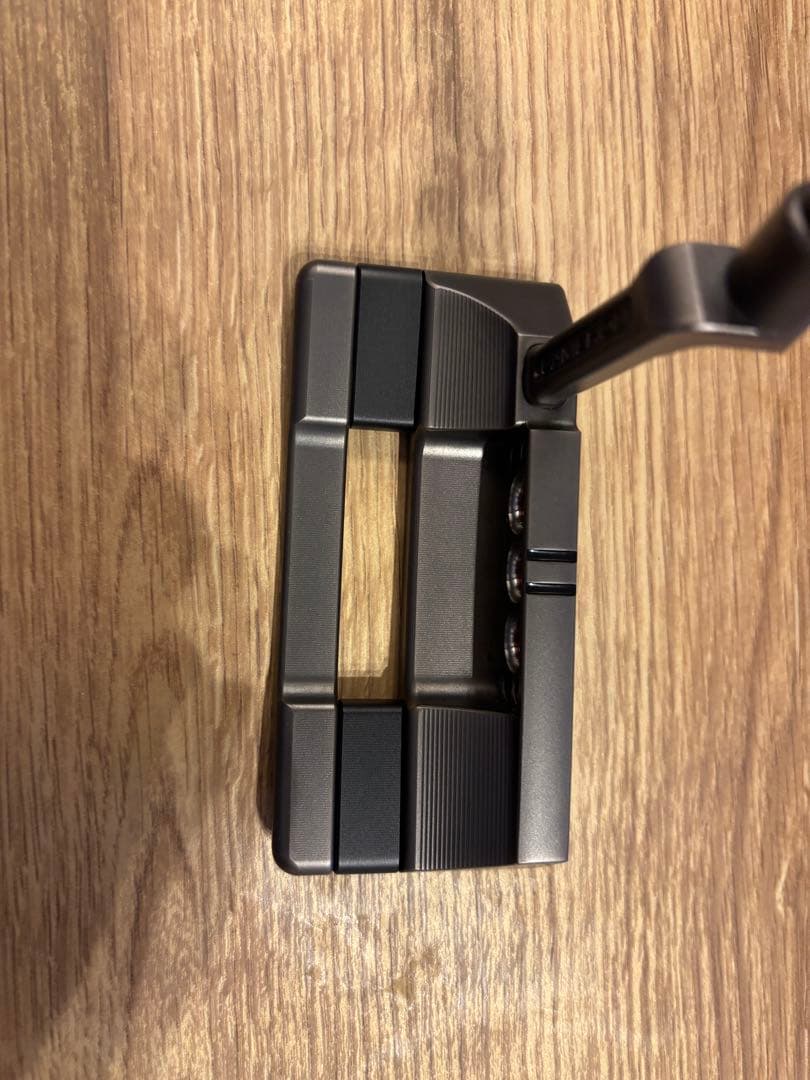 SCOTTY CAMERON STUDIO X lLIMITED パター