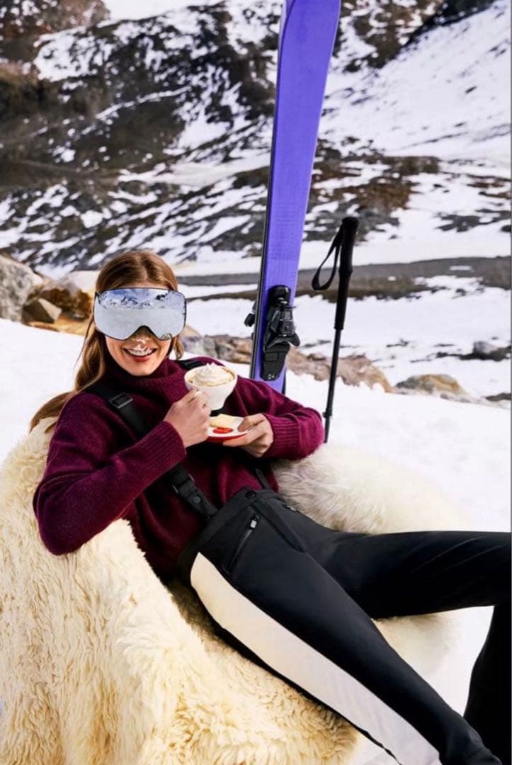 ZARAスキーウェア　ジャンプスーツ　フレアパンツWATER RESISTANT