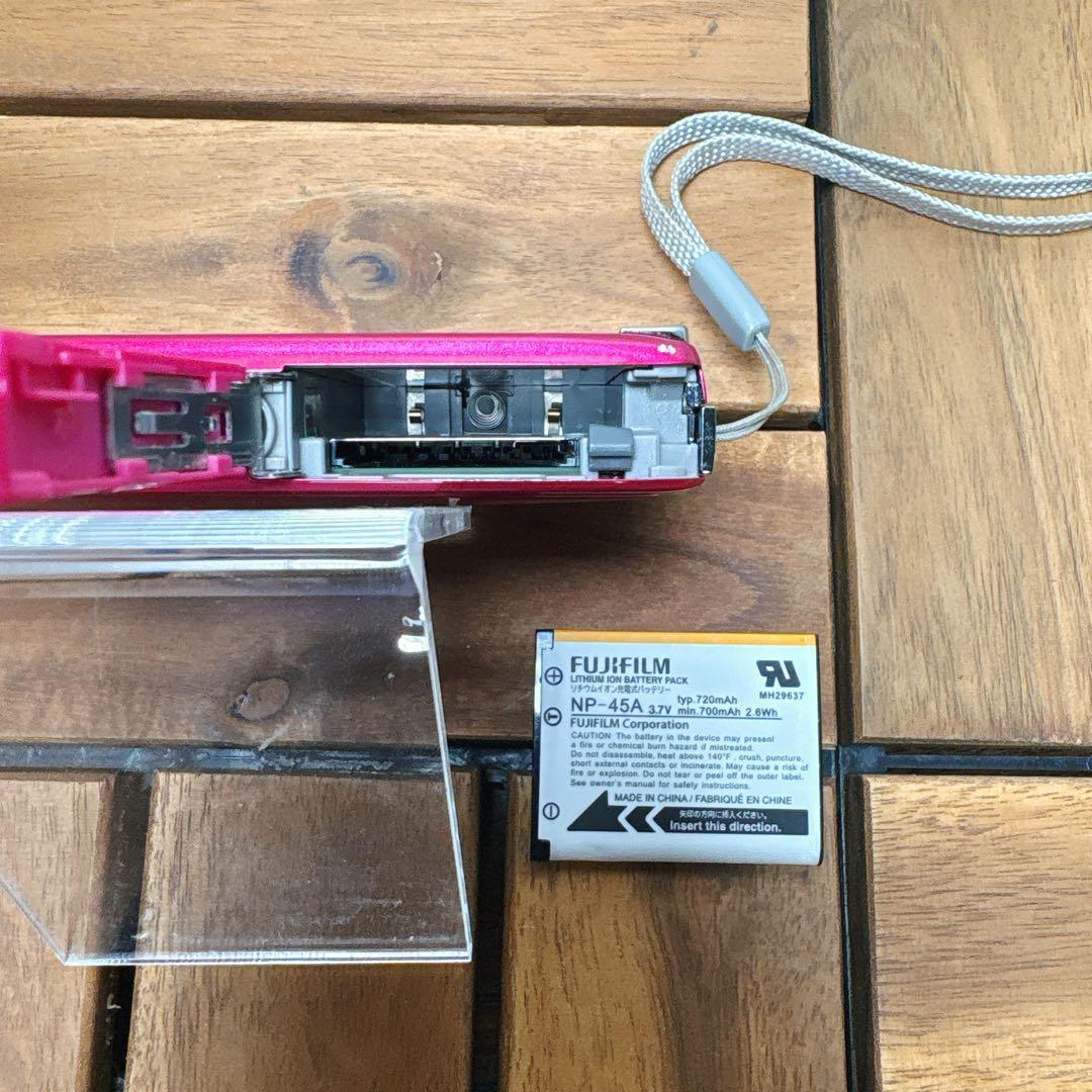 FUJIFILM FINEPIX Z900 EXR ピンク コンデジ