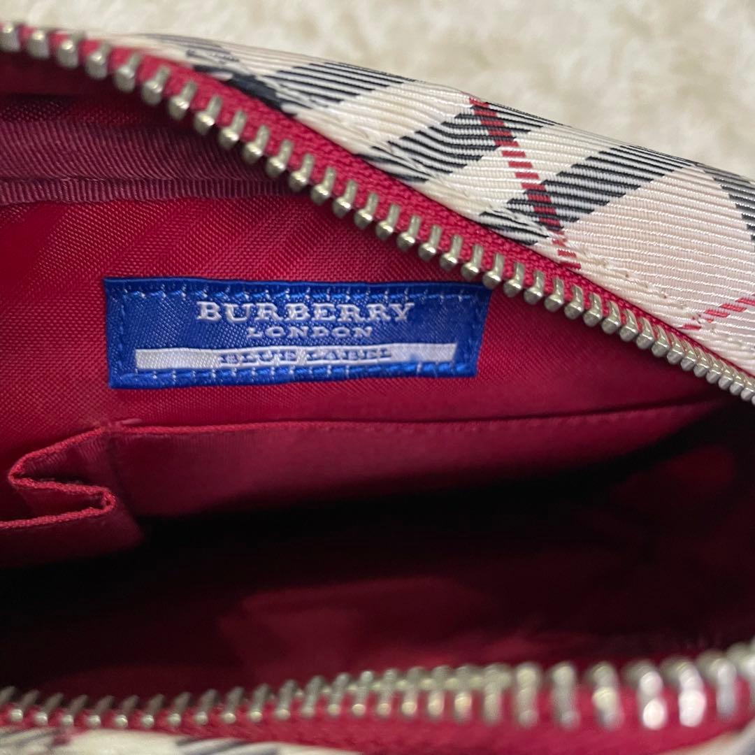 Burberry 牛革を使用したシンプルなデザインのバーバリー ノバチェック