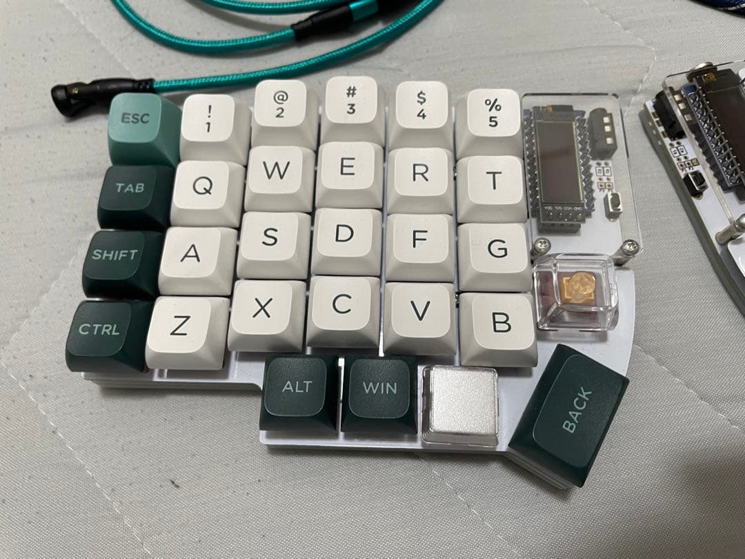 lily 58 pro 組み立て済み　ケーブル付き