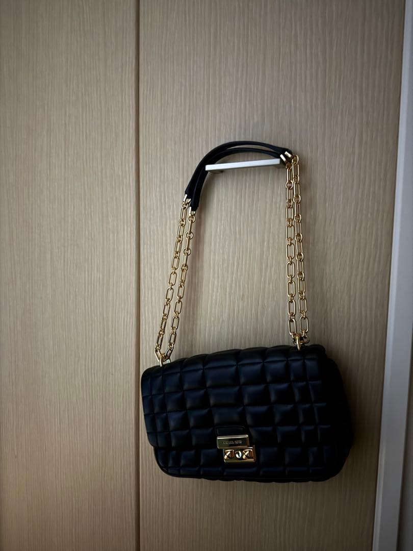 マイケルコース ブラックレザー キルティングショルダーバッグ