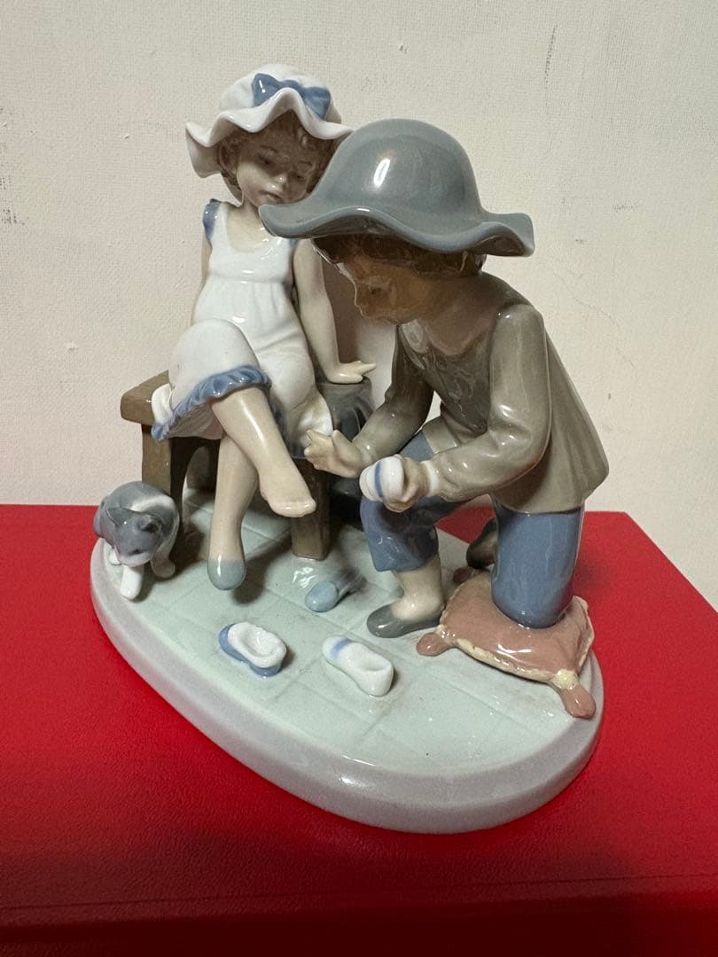 LLADRO リヤドロ　子供と猫のフィギュア