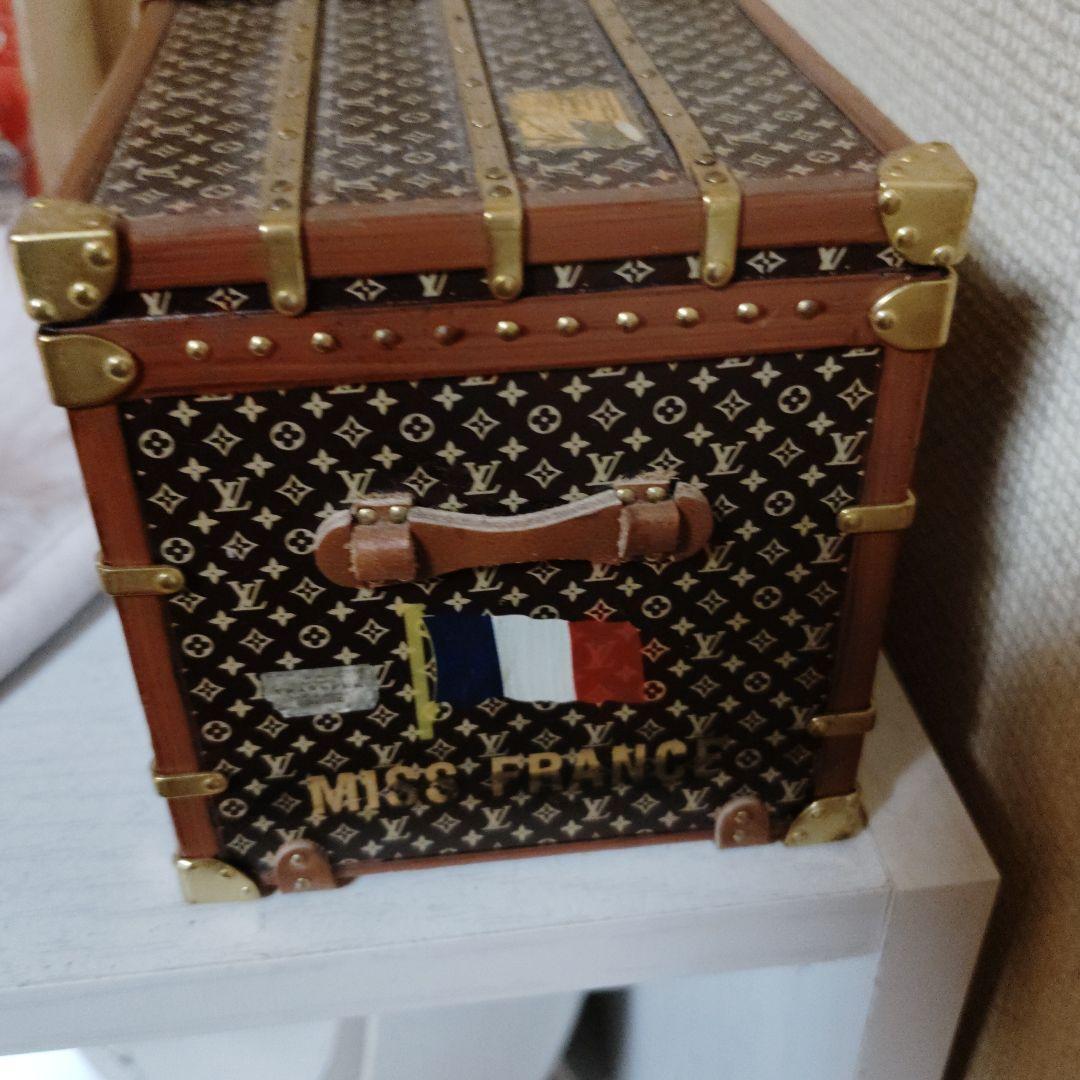 ルイヴィトン　置物