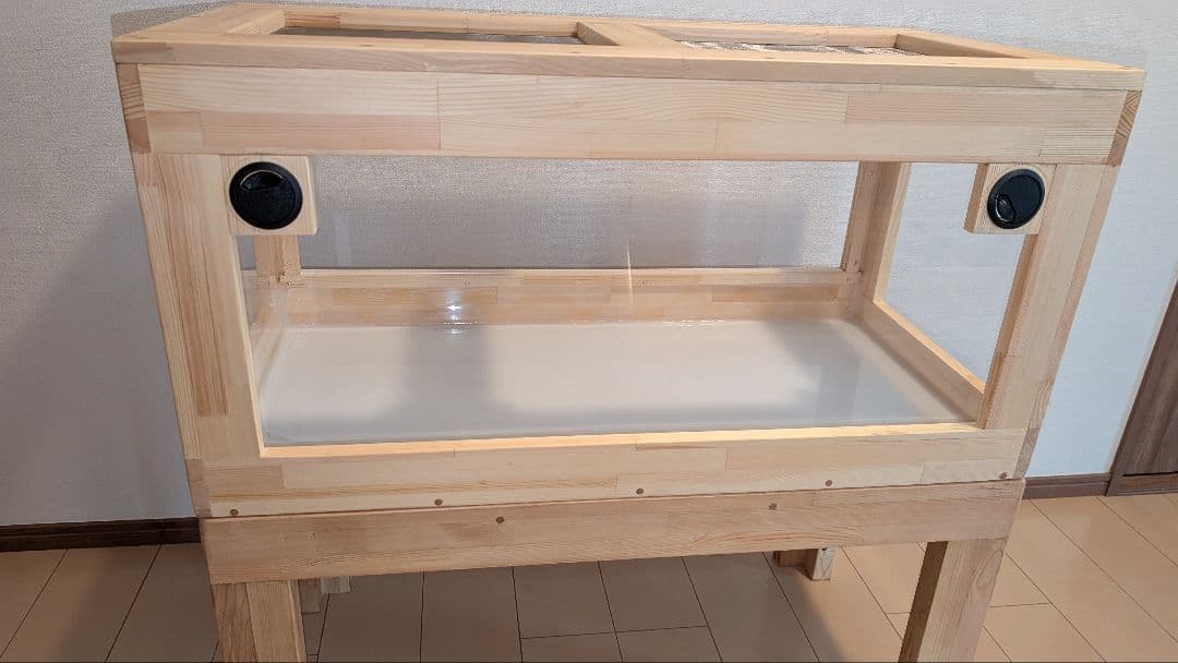 赤松集成材18ミリ幅90縦45奥行45全面アクリル板仕様 蜜蝋オイル仕上げ！