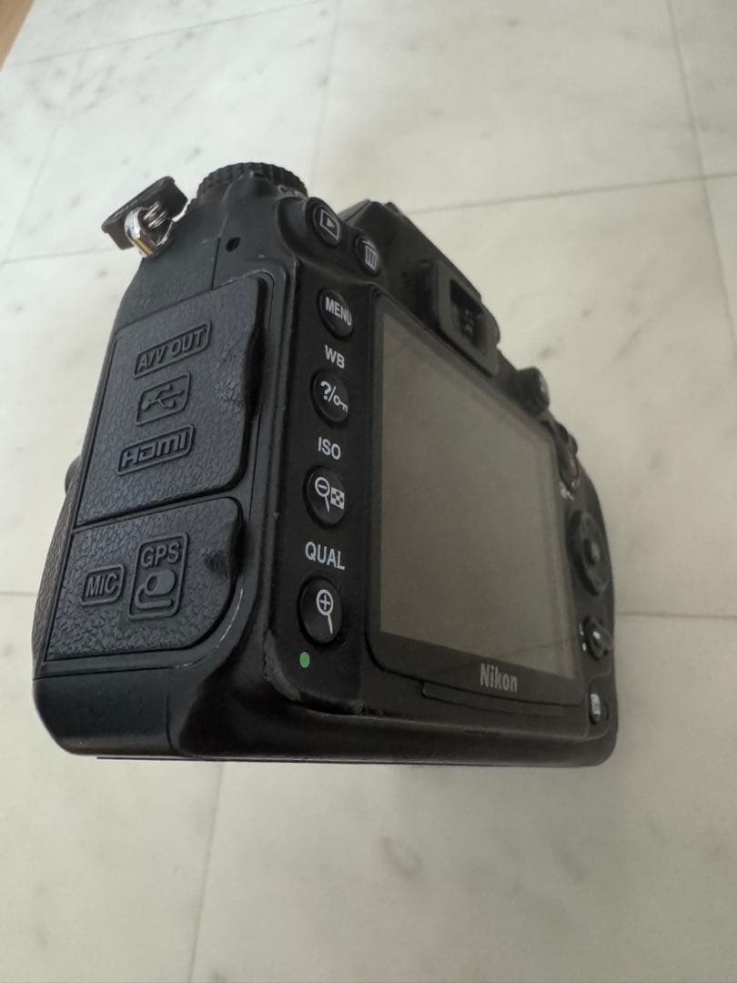 Nikon D7000 デジタル一眼レフ