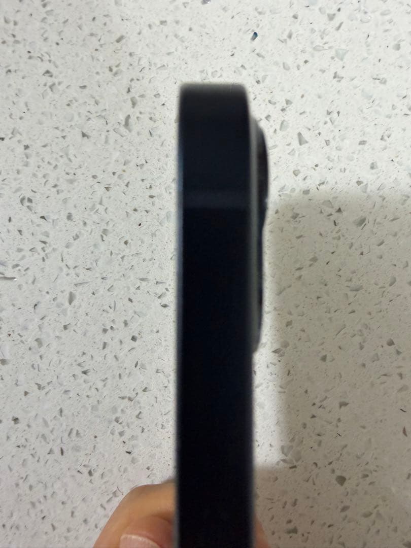 超美品　iPhone13 128GB SIMフリー　ブラック