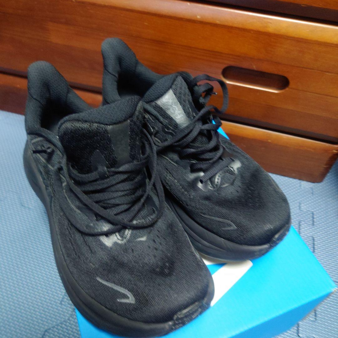 HOKA ONE ONE　クリフトン10