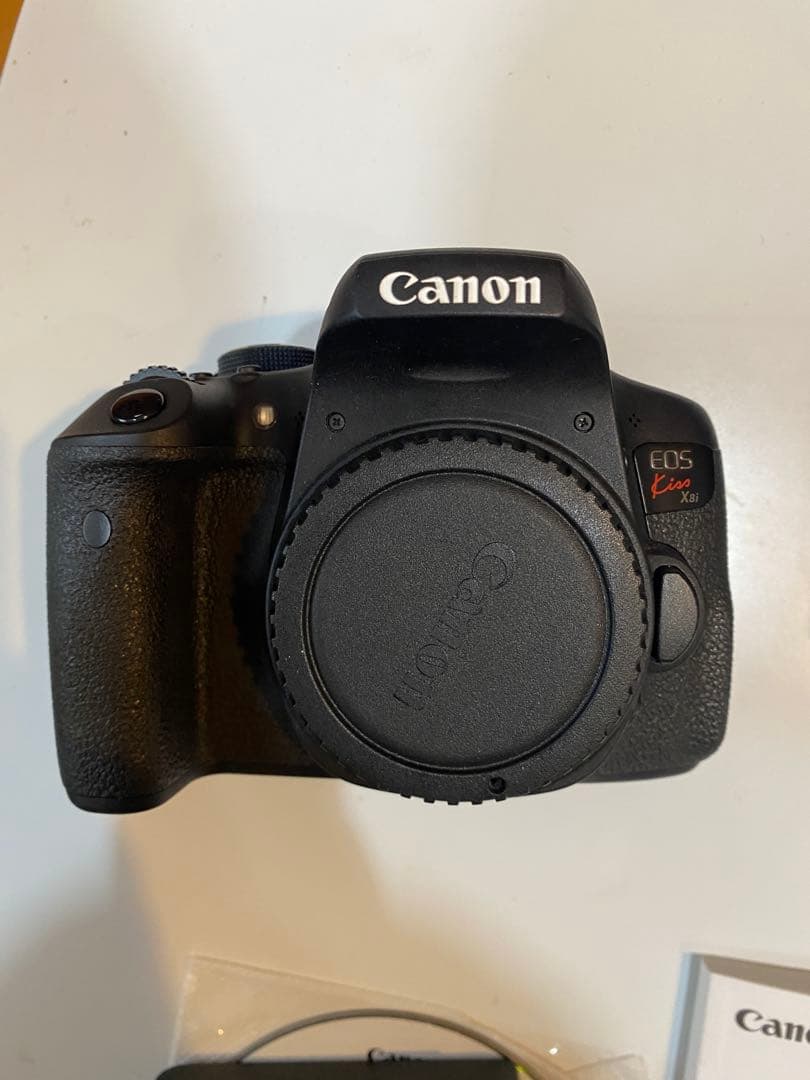 Canon EOS Kiss X8i 本体 + レンズ2本 + 付属品