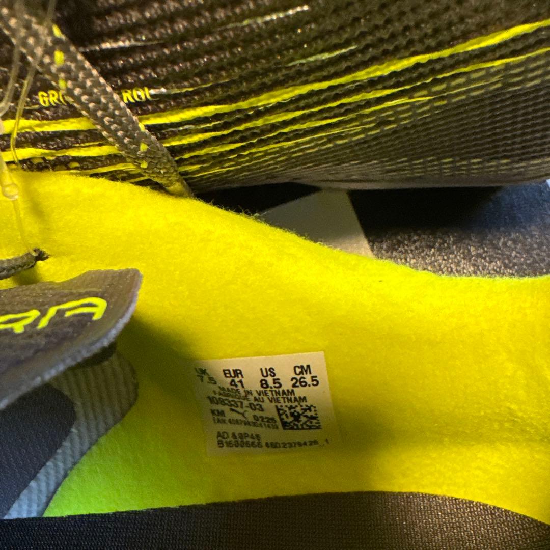 PUMA ULTRA サッカーシューズ グレー/イエロー