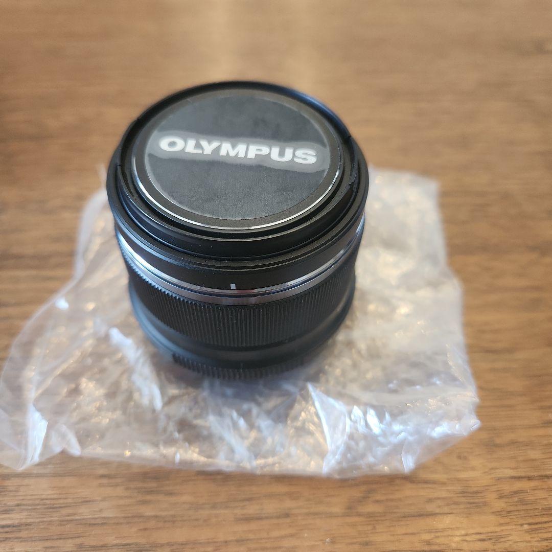 OLYMPUS M25F1.8 ブラック
