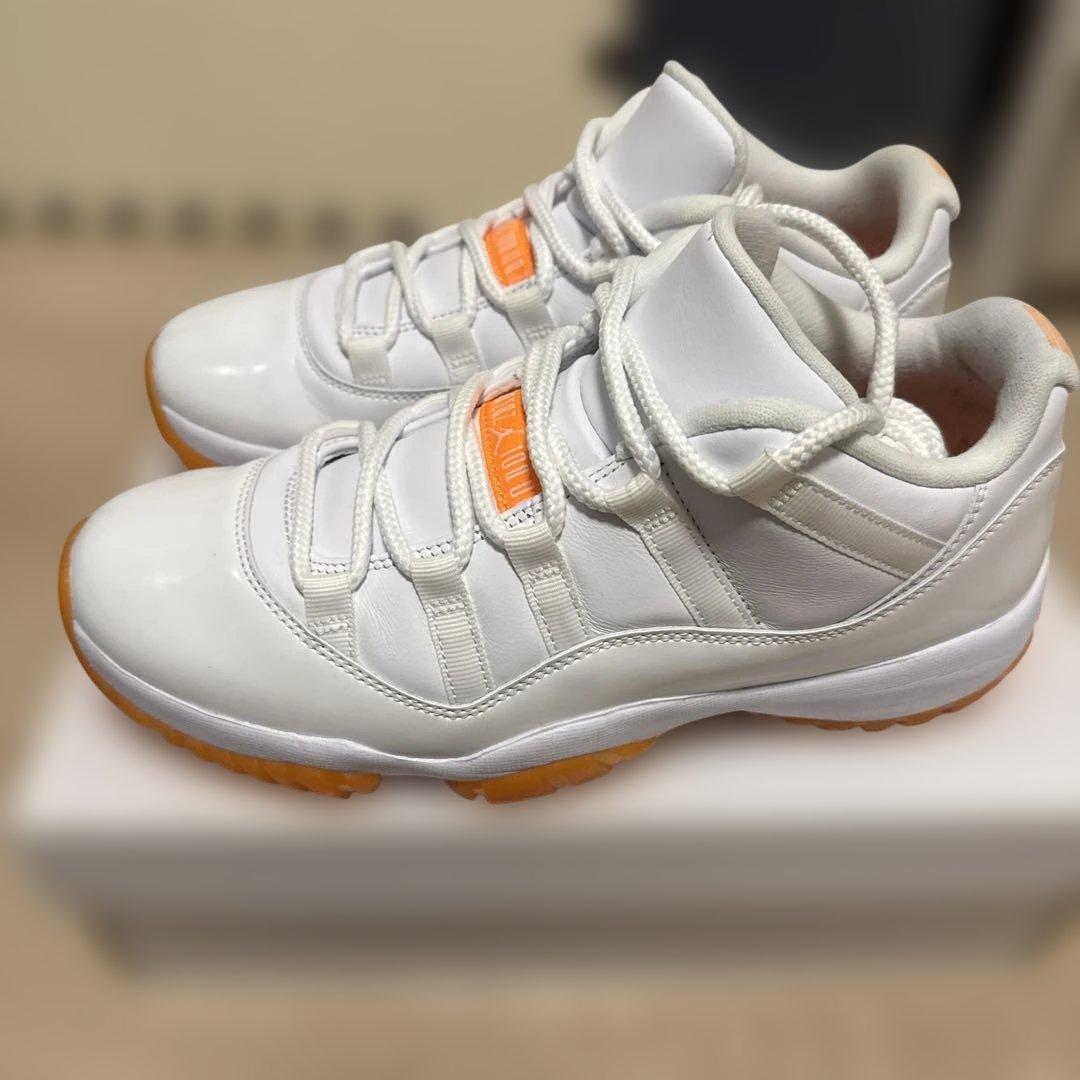 Air Jordan 11 ホワイト/オレンジ