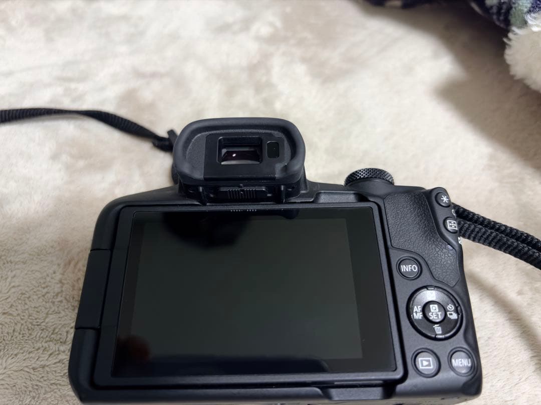 Thutrang2001 専用 Canon EOS R50 ミラーレス一眼 本体