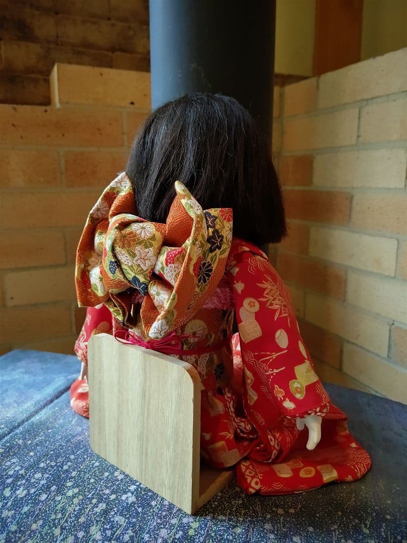 芳龍斎 上手　市松人形 昭和16年～20年 腕布交換済み 梨地 人形