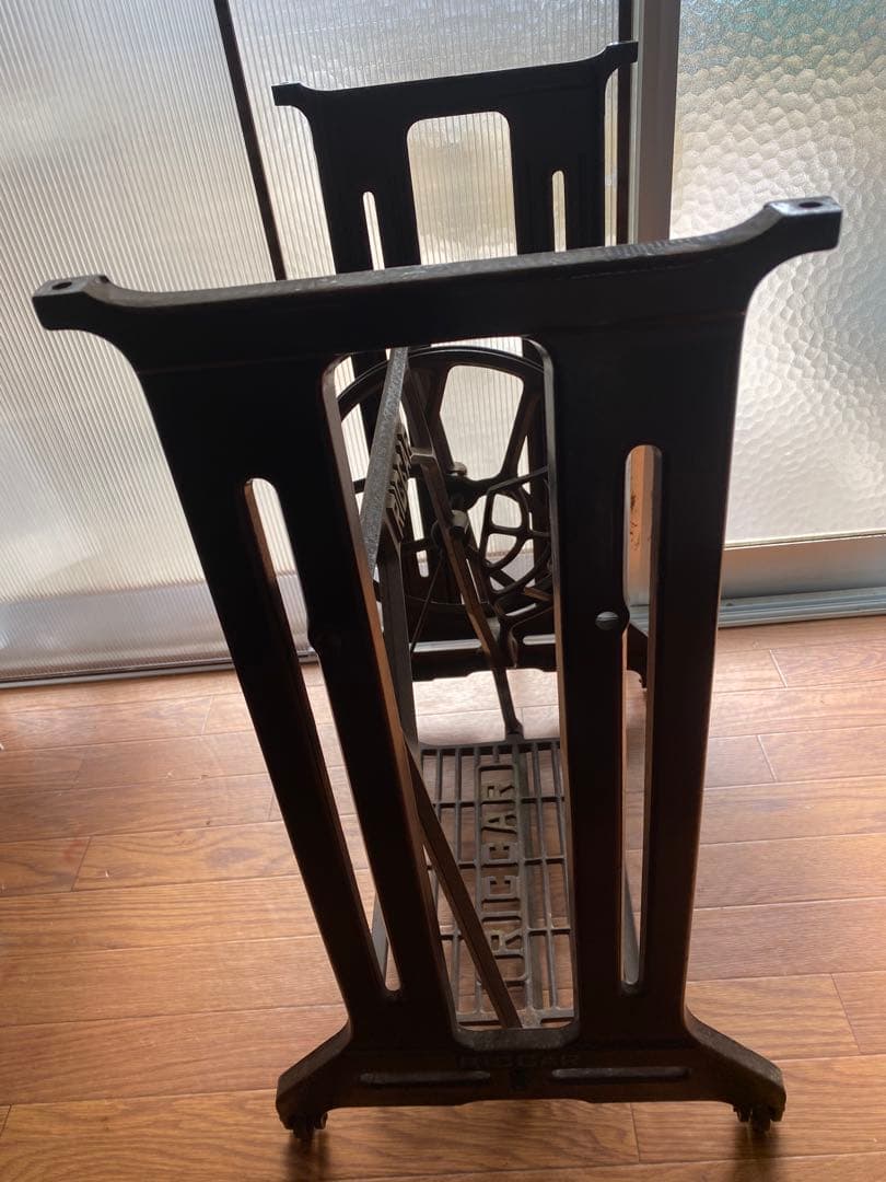 アンティーク　ヴィンテージミシン台　RICCAR アイアン脚