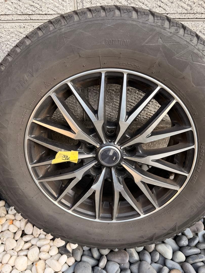 デリカD5 16インチ スタッドレスタイヤ　ホイールセット