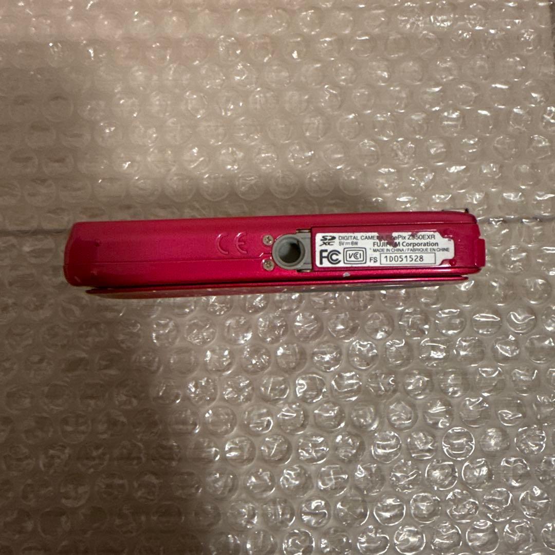 デジカメ　FUJIFILM FINEPIX Z950EXR