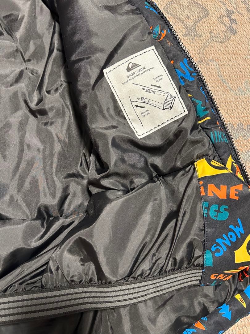 Quick Silver スキー、スノボウェア　上下6〜7歳130 上着美品