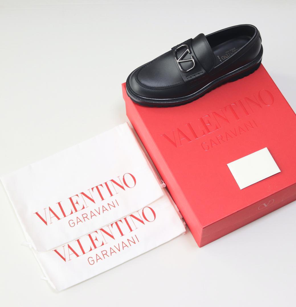 165,000円新品【ヴァレンティノ ガラヴァーニ】Vロゴ ローファー 黒 26