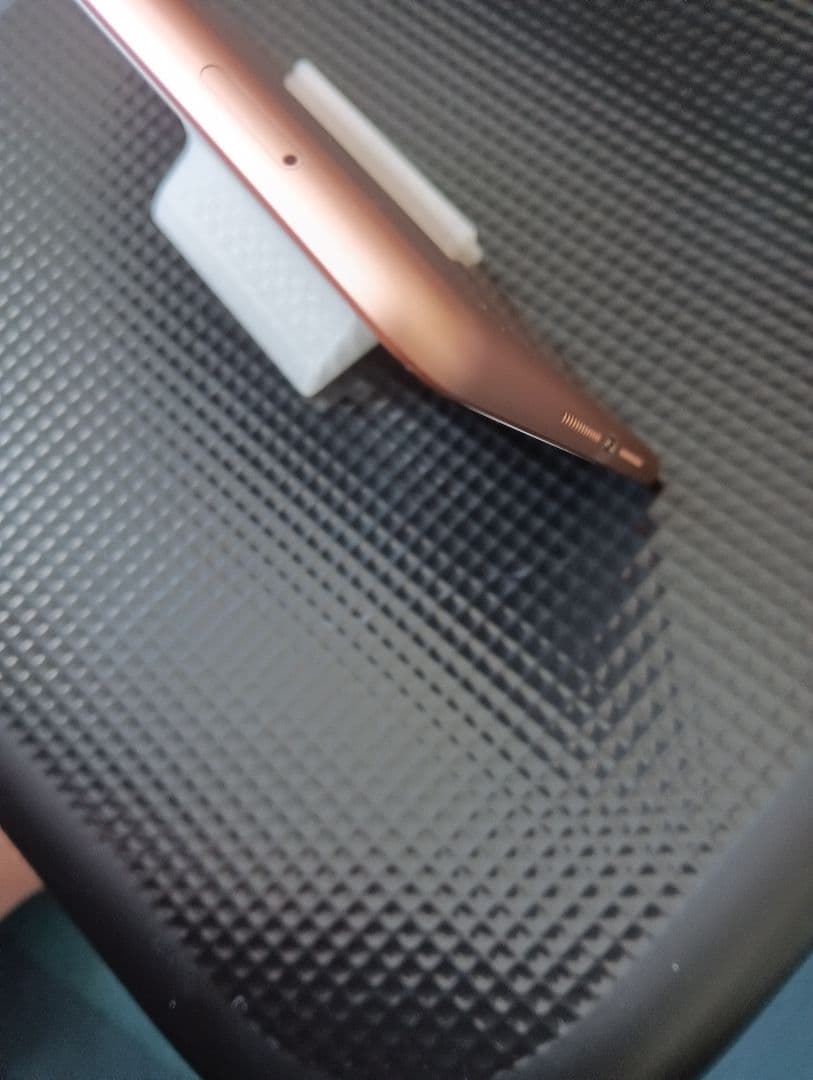 iPad8世代　32g キャリアau