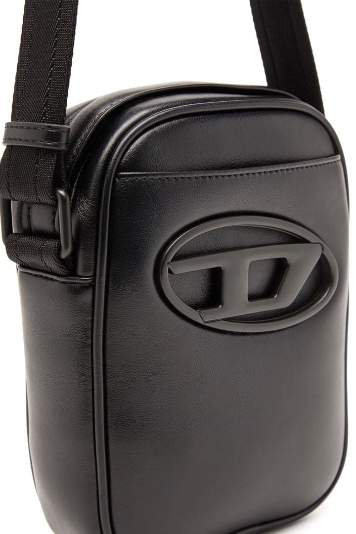 ✨1/4限定大幅値下げ✨超美品 DIESEL フェイクレザーショルダーバッグ