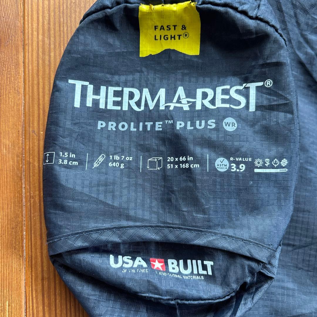 THERMAREST スリーピングマット WR