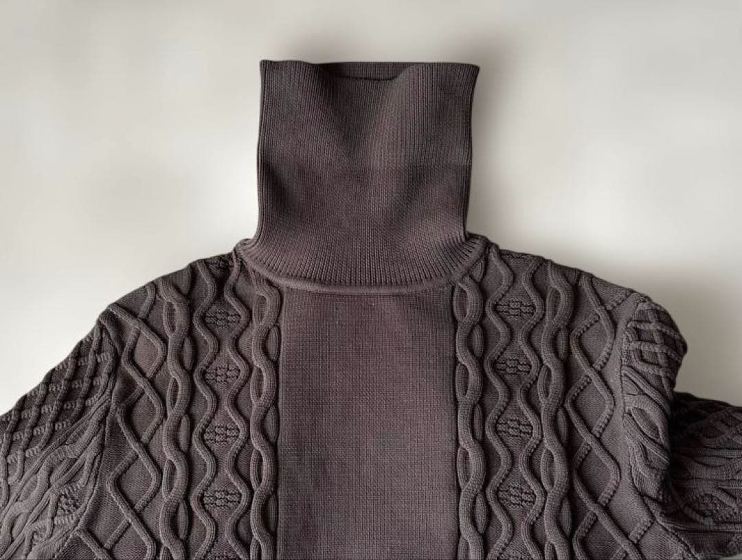 新品未使用【デヴァローゴルフ】ケーブル タートルネックセーター（M）