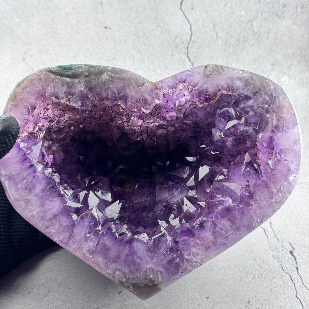 G-139ピンク紫色特大ハート型アメジストクラスター ドーム 原石 3.56kg
